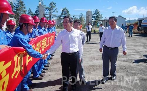 董事长,党委书记范集湘,在集团公司总经理助理,国际公司总经理曾兴亮