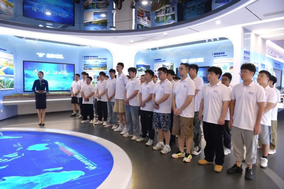 公司举行2025年新员工入职培训开班典礼