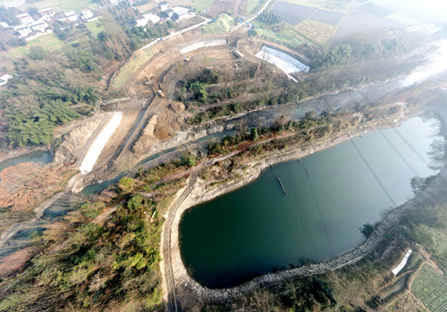 李家岩水库输水管道工程项目iv标段徐堰河成功截流