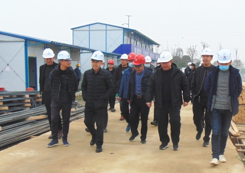 涪城区常务副区长卢勇一行到六分局绵阳二中金家林校区改扩建项目调研